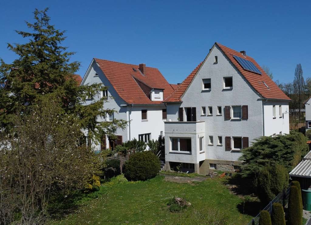 Immobilie in Büren - Seltene Gelegenheit: Zweifamilienhaus in idyllischer Bachlage von Büren - Bild 1