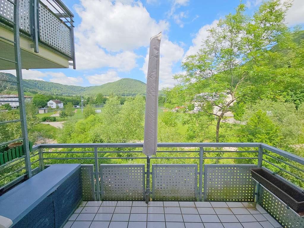 Immobilie in Bad Überkingen - Vermietete Seniorenwohnung mit Westbalkon und herrlichem Ausblick - Bild 5