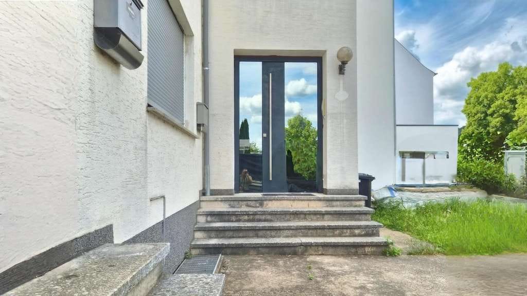 Immobilie in Wasserliesch - RAUM FÜR IDEEN - GROSSZÜGIGES HAUS MIT LOFTPOTENZIAL IN WASSERLIESCH - Bild 1