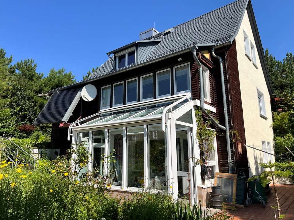 Immobilie in Sondershausen - Einfamilienhaus mit Bungalow und 1.600 m² großem Grundst. in bevorzugter Wohnlage in Sondershausen - Bild 0