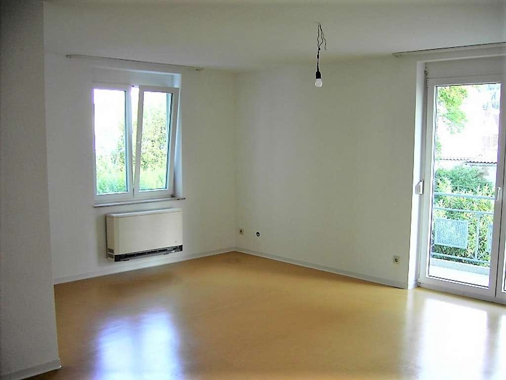 Immobilie in Wehingen - Für die kleine Familie - 3-Zi.-EG-Wohnung mit Balkon und Garage in zentrumsnaher Lage - Bild 1