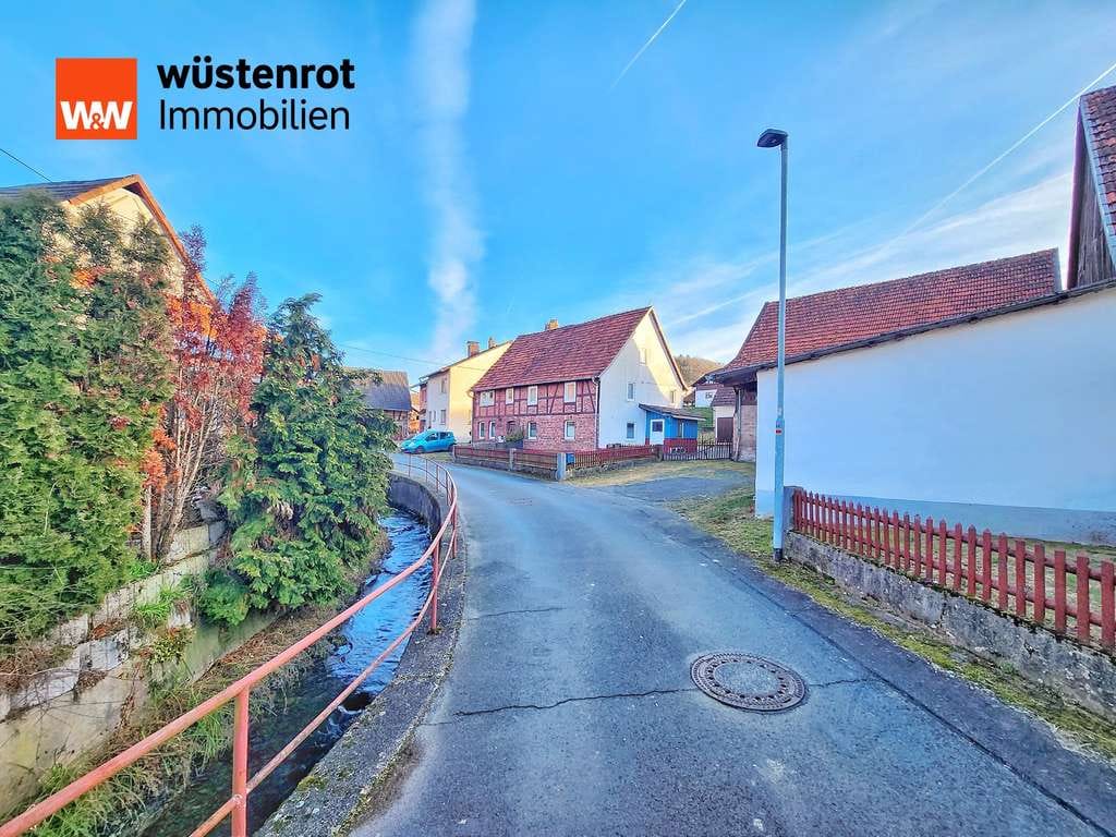 Immobilie in Biebergemünd - Willkommen altes Haus! DHH mit Mietern, riesigem Baugrundstück und zentralst in Biebergemünd-Kassel! - Bild 2