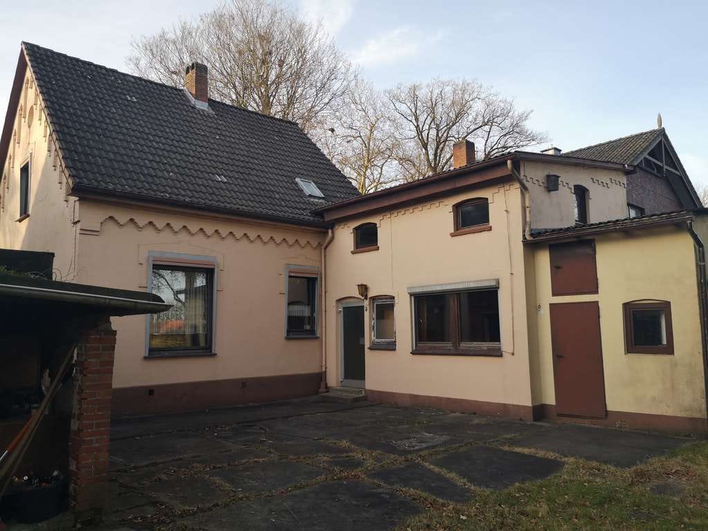 Immobilie in Kellinghusen - Renovierungsbedürftiges EFH in traumhafter Lage direkt an der Stör in Kellinghusen zu verkaufen - Bild 1