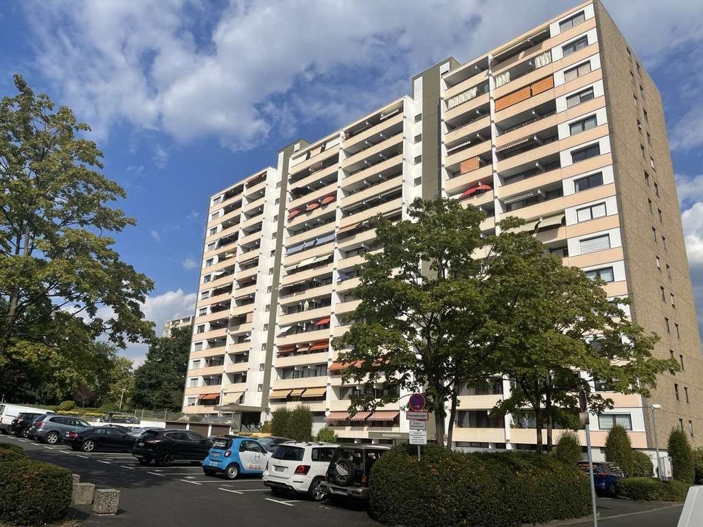 Immobilie in Sankt Augustin - SANKT AUGUSTIN, TOLLE 3-Zi. Whg im 12. OG, ca. 80 m² Wfl, Diele, Duschbad, Balkon, Außen-Stellplatz. - Bild 0