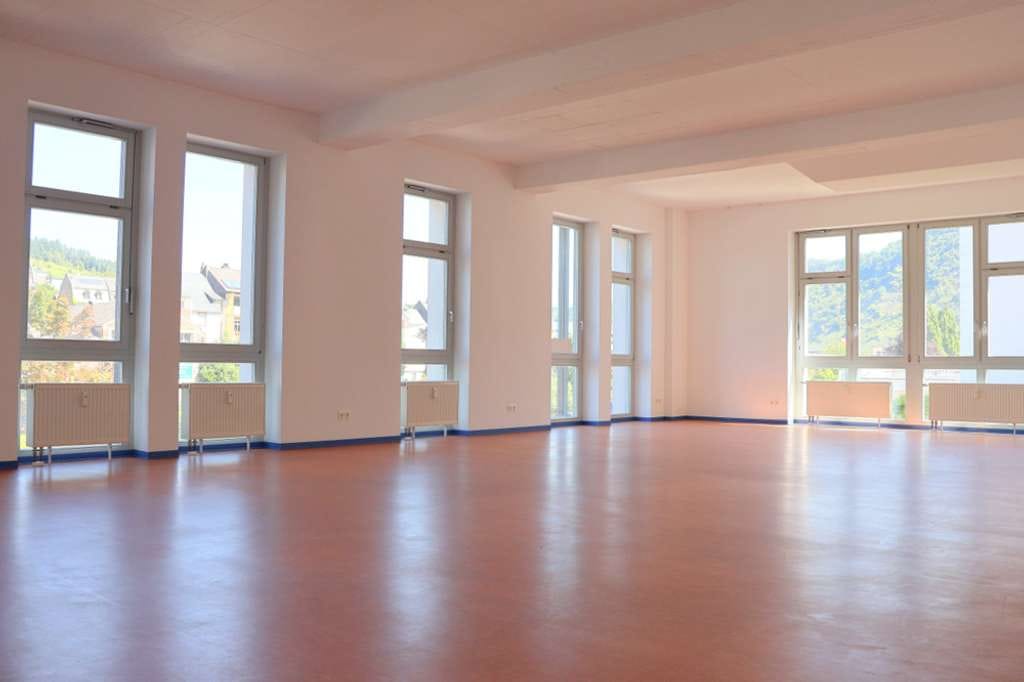 Immobilie in Traben-Trarbach - Ausbaufläche für 4-Zi-Wohnung oder 2x 2-Zi-Wohnungen mit Loggia - Bild 4