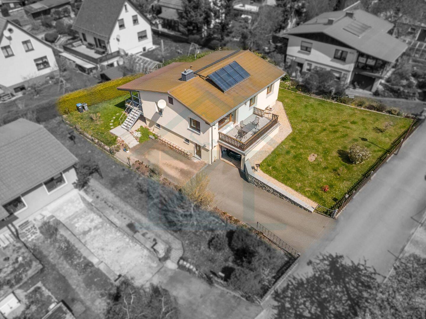 Immobilie in Neustadt an der Orla - Energieeffizientes Raumwunder (Klasse B)! Top-saniertes EFH mit Wintergarten in Knau - Bild 2