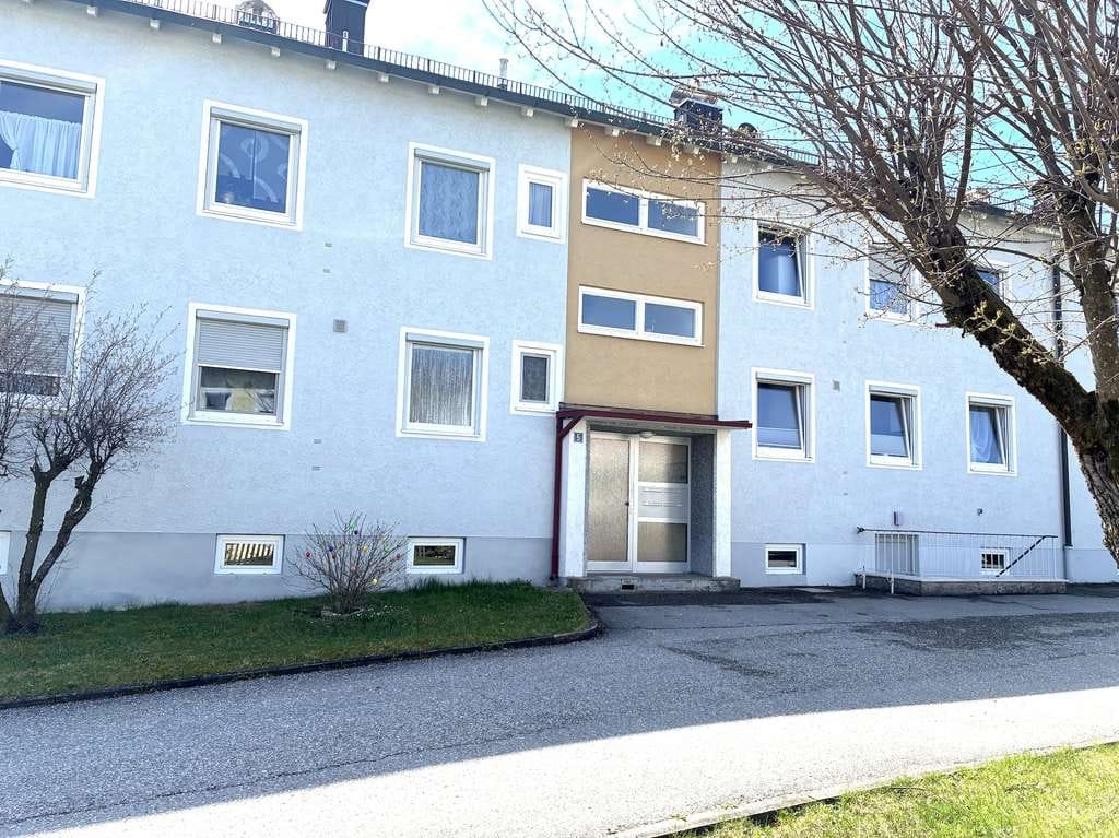 Immobilie in Penzberg - Ruhe und Geborgenheit im Penzberger Norden: 2,5-Zimmer-Wohnung im 1.Obergeschoss - Bild 0