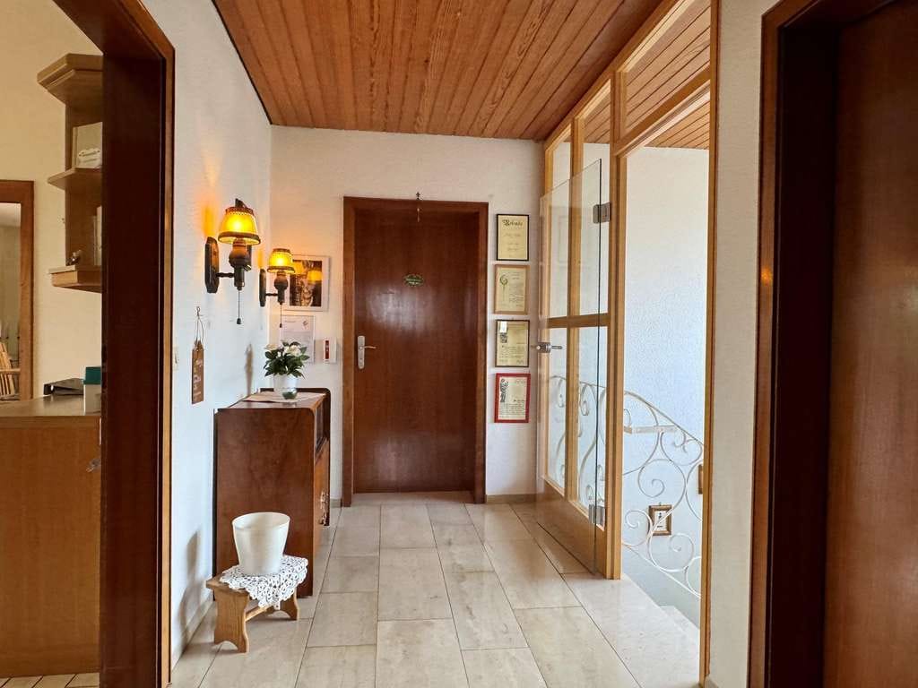 Immobilie in Obrigheim - Familienfreundliches Einfamilienhaus mit großem Garten & Terrasse in Obrigheim-Asbach  - Bild 3