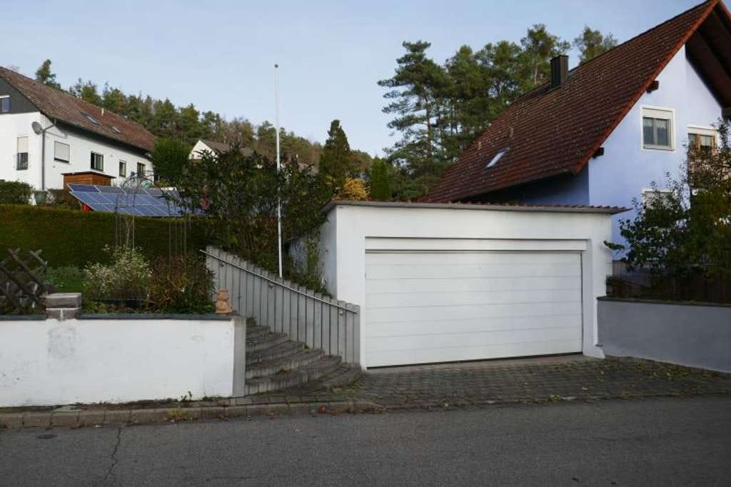 Immobilie in Georgensgmünd - Georgensgmünd-Mäbenberg: Einfamilienhaus mit 4-6 Zi, Balkon, Garten, Doppelgarage, Photovoltaik - Bild 4
