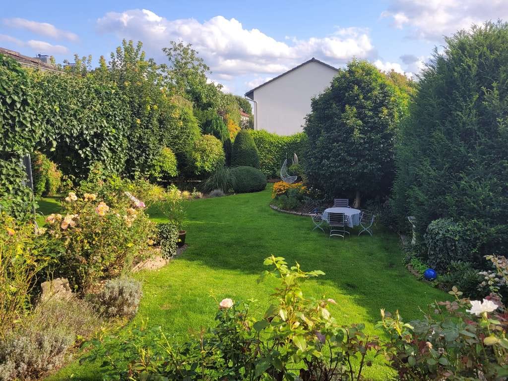 Immobilie in Messel - Wunderschöner Bungalow mit ELW und traumhaftem Garten! - Bild 1