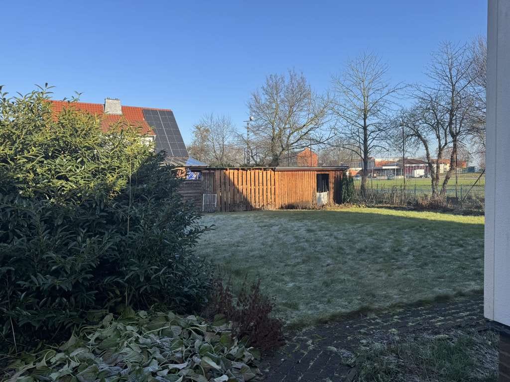 Immobilie in Neustadt am Rübenberge - Zweifamilienhaus  oder Grundstück! Wunderschöne Lage mit großer Doppelgarage - Bild 4