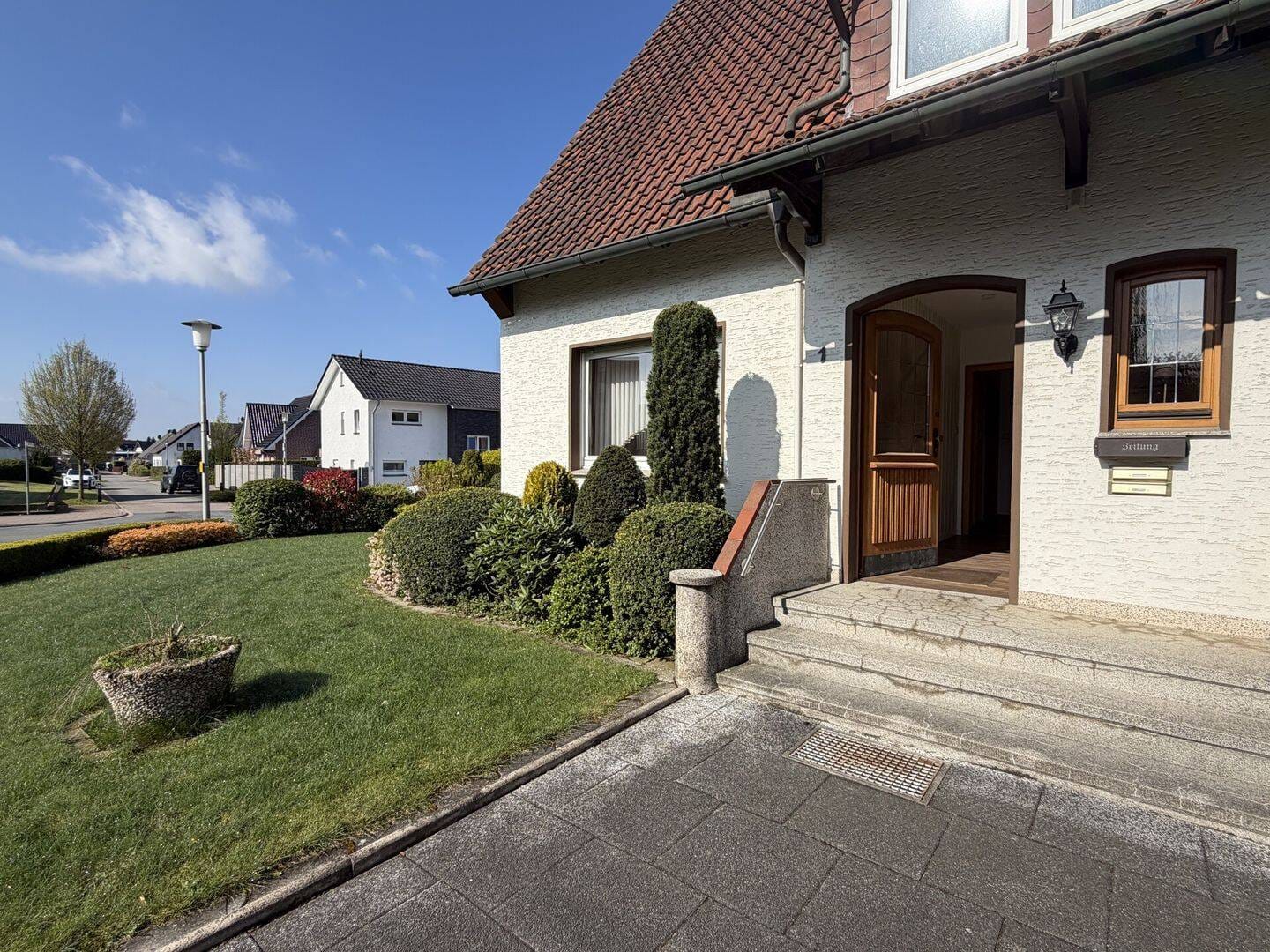 Immobilie in Dissen - Doppelhaushaushälfte mit Einliegerwohnung auf Erbpachtgrundstück in Dissen - Bild 1