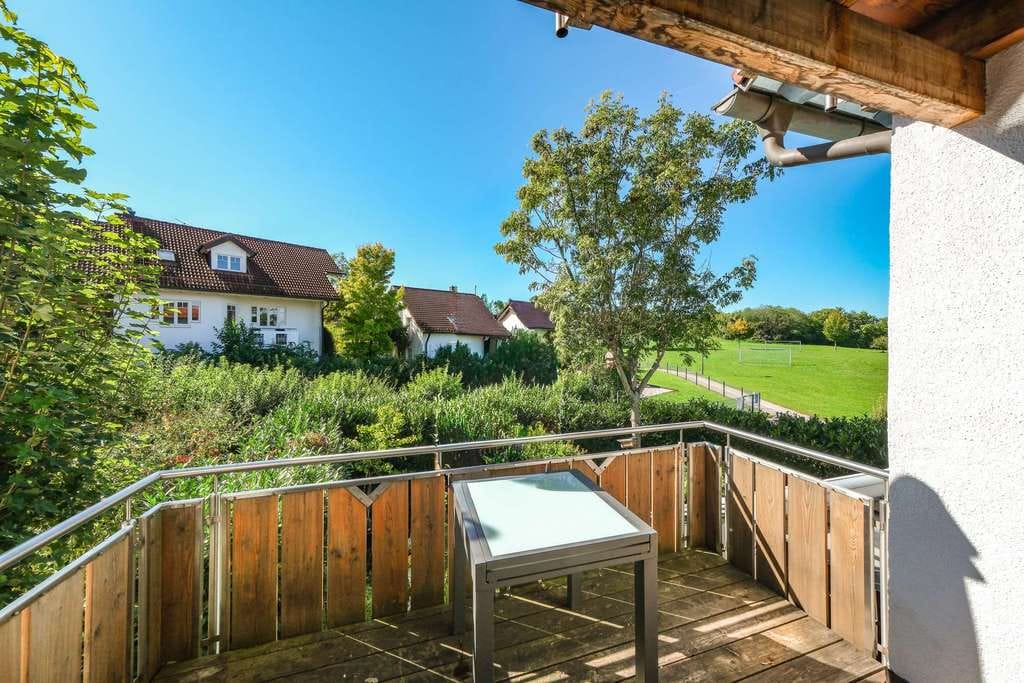 Immobilie in Seefeld - Lichtdurchflutete Maisonettewohnung mit Weitblick - Attraktiv für Eigennutzer und Investoren - Bild 2
