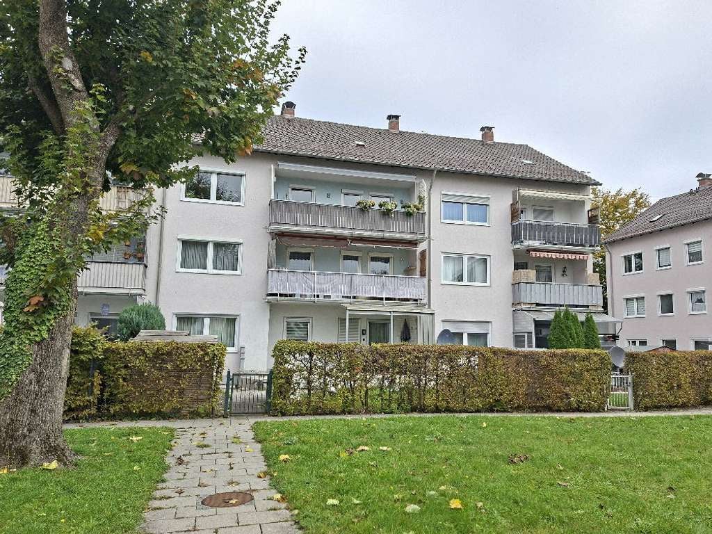 Immobilie in Königsbrunn - Gut vermietete 3 ZKB-Wohnung mit Balkon in ruhiger Lage! - Bild 0