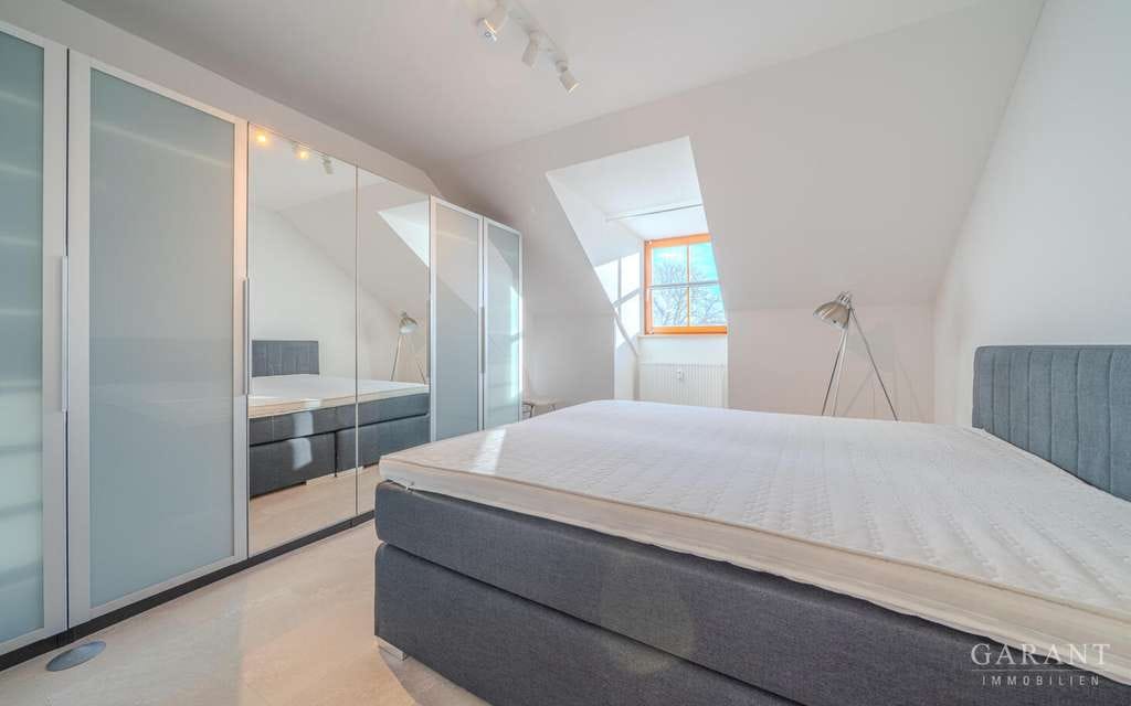 Immobilie in Moosinning - Hochwertige 2 1/2 Zimmer-Wohnung im Dachgeschoss - Offen, hell und vielseitig - Bild 4
