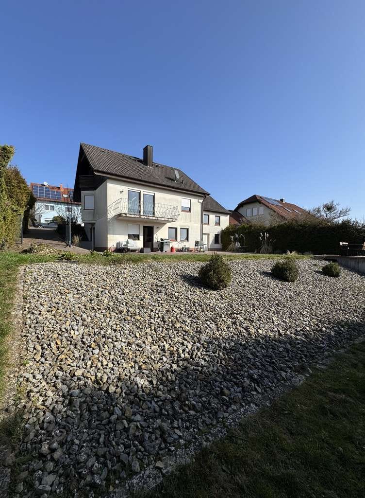 Immobilie in Karsbach - Charmantes Einfamilienhaus mit großem Garten in Wayersfeld - Bild 0