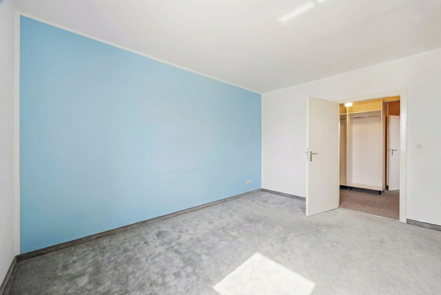 Immobilie in Karlsfeld - Clever geschnittene 2-Zimmer Wohnung mit separater Küche und direkter S-Bahn-Anbindung - Bild 5