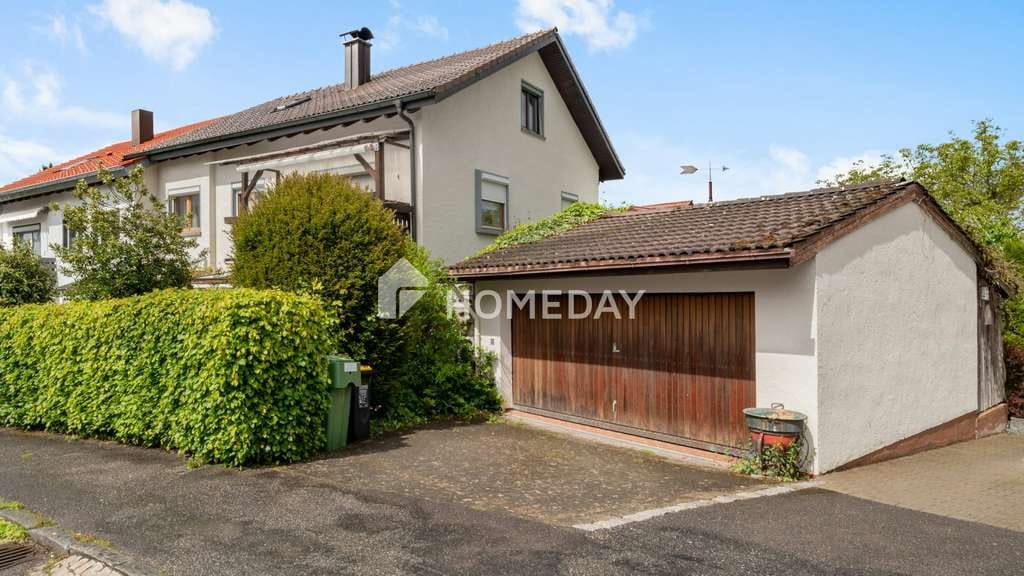 Immobilie in Donaueschingen - Großzügiges MFH mit Wintergarten, Ausbaupotenzial und vielseitigen Nutzungsmöglichkeiten - Bild 2