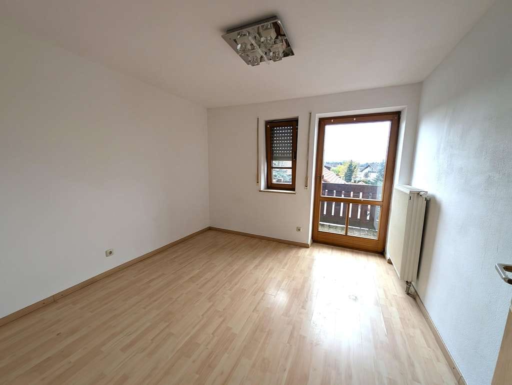 Immobilie in Lauben - Freie & ansprechende DG-Wohnung I 2 Balkone I TG Stellplatz + Außenstellplätze I 3 Zimmer - Bild 2