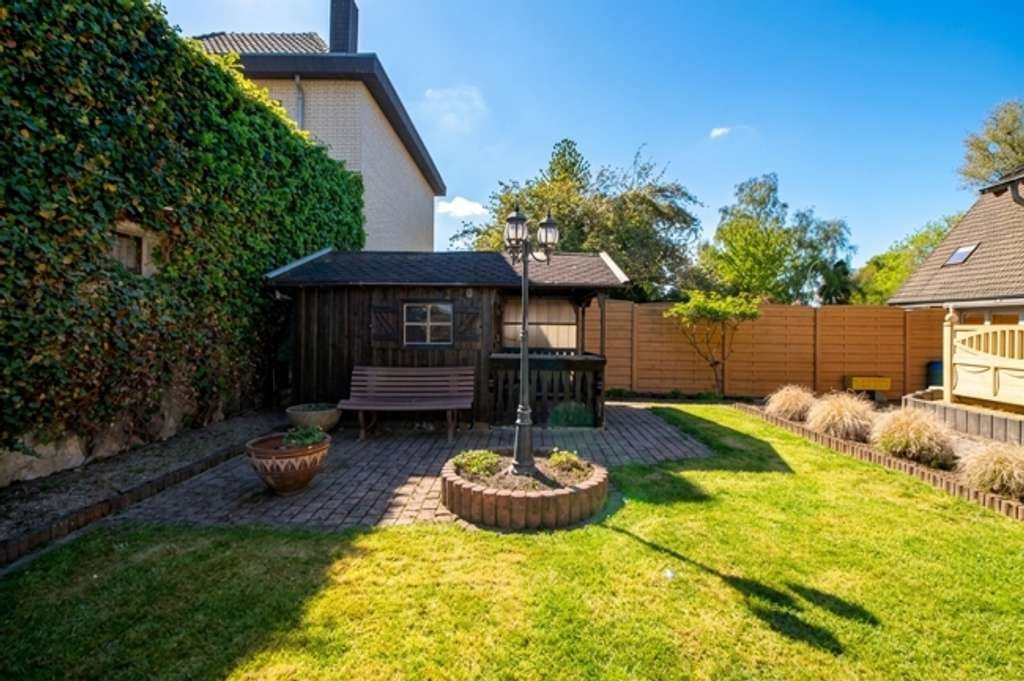 Immobilie in Langerwehe - Freistehendes Einfamilienhaus mit Garage und Garten - Bild 3