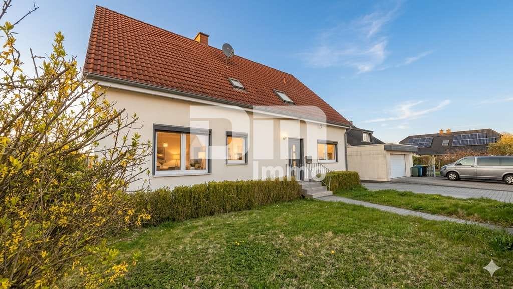 Immobilie in Sibbesse - Charmantes Ein- bis Zweifamilienhaus mit großem Garten in begehrter Lage - Bild 4