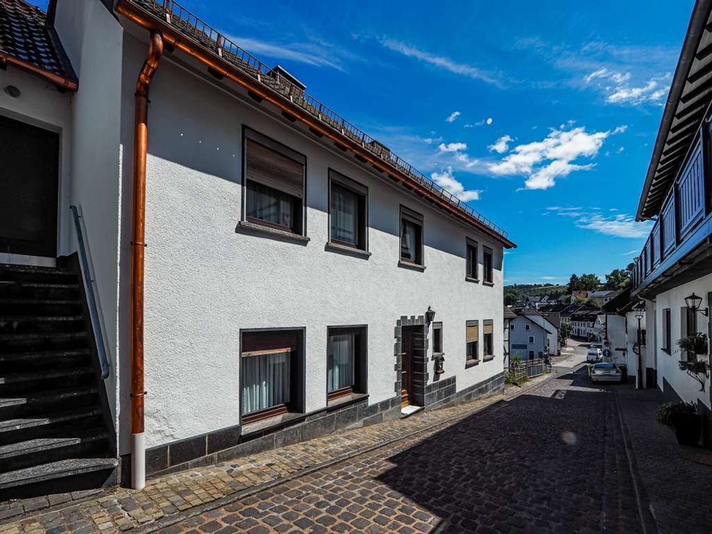Immobilie in Hellenthal - Einfamilienhaus nähe historischer Burg - Bild 2