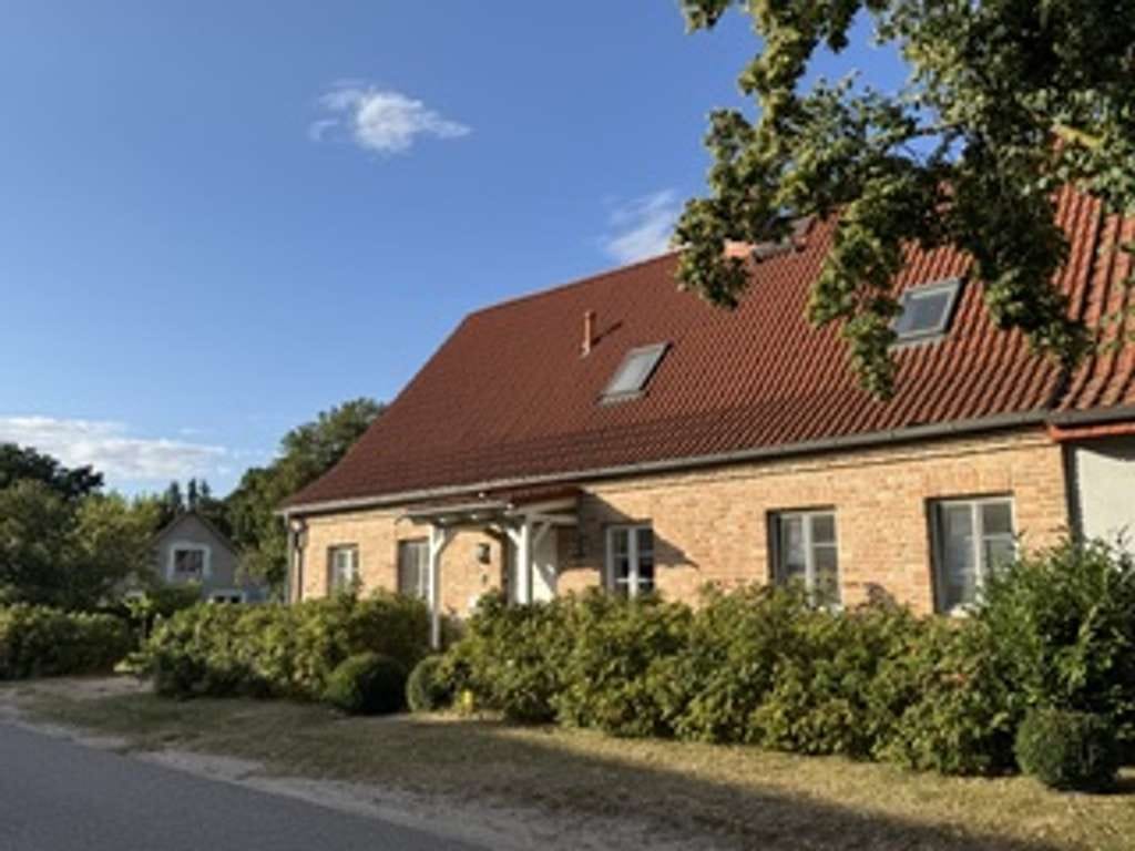 Immobilie in Gnoien - Charmantes, hochwertig saniertes Einfamilienhaus mit Einliegerwohnung und historischem Flair - Bild 4