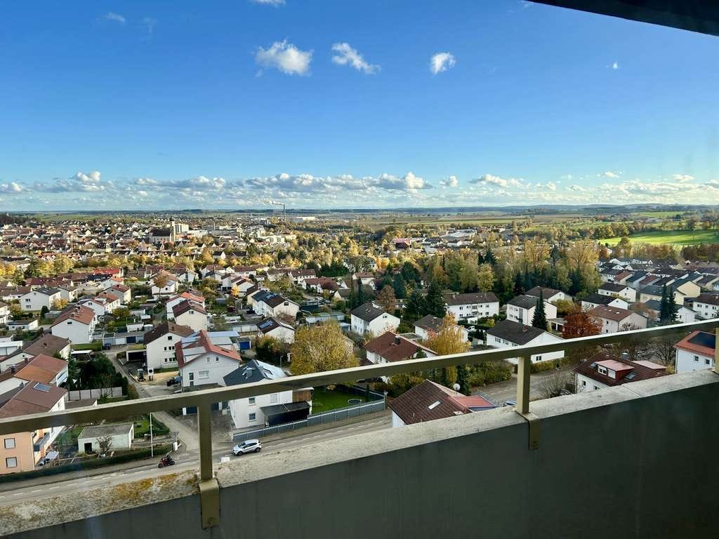 Immobilie in Ehingen (Donau) - Sonnenaufgang und Sonnenuntergang genießen-2 Balkone mit grandiosem Fernblick - Bild 0