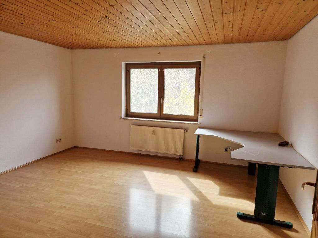 Immobilie in Schwenningen - Schönes 3-Familienhaus in Schwenningen/Heuberg - Bild 4