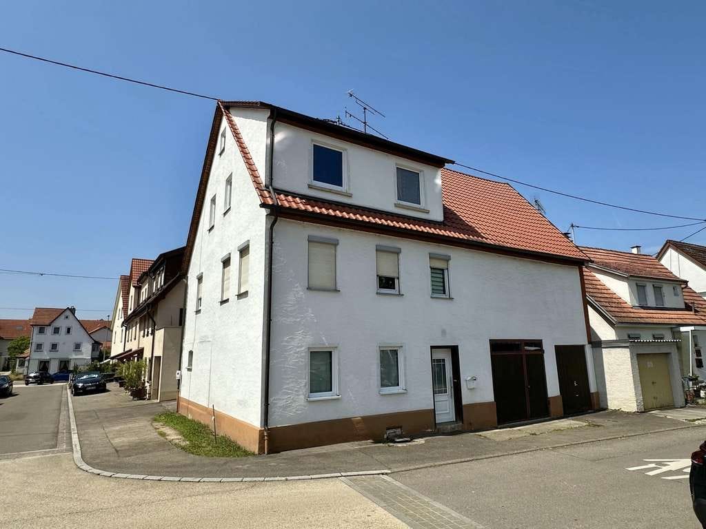Immobilie in Frickenhausen - Ehemaliges Bauernhaus mit Doppelgarage und viel Ausbaumöglichkeiten - Bild 0