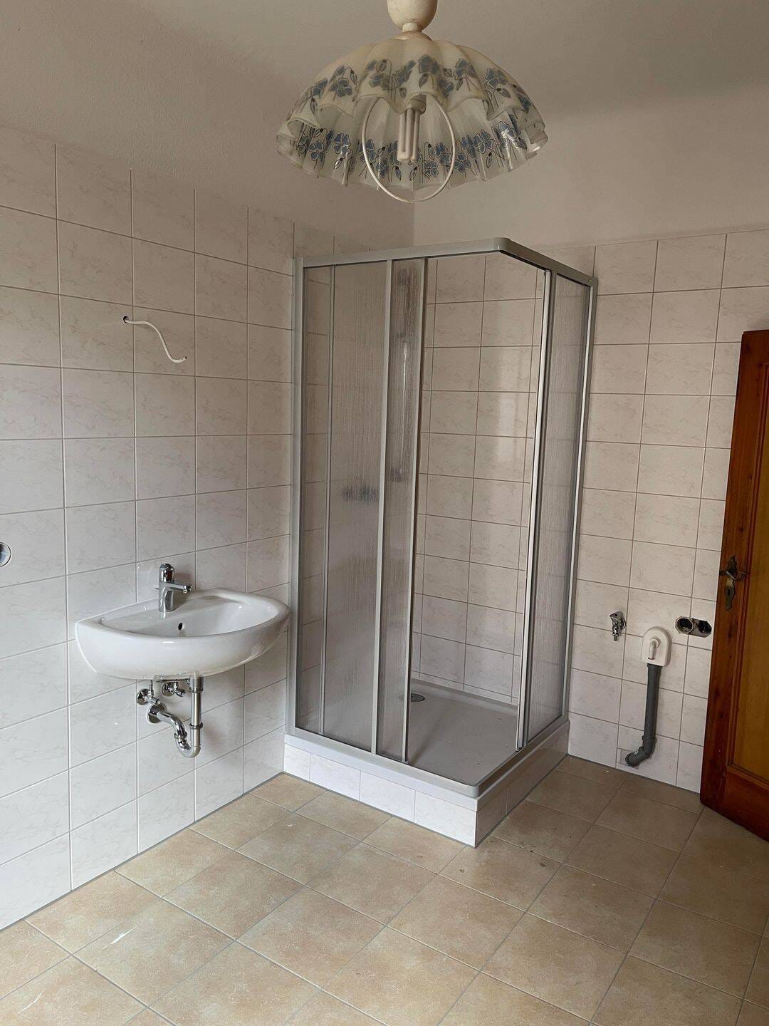 Immobilie in Georgenthal - Zuhause mit Freiraum - Einfamilienhaus inklusive massivem Nebengelass - Bild 3