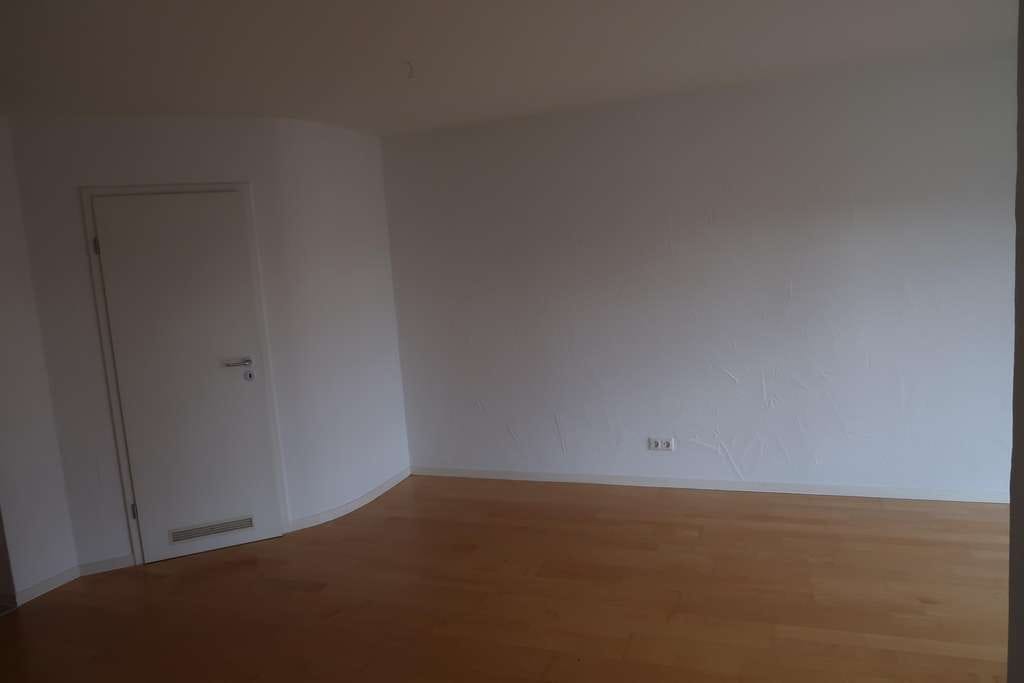 Immobilie in Kusterdingen - Stilvolle 3,5-Zimmer-Eigentumswohnung mit zwei Balkonen in sonniger Süd-West-Lage - Bild 4