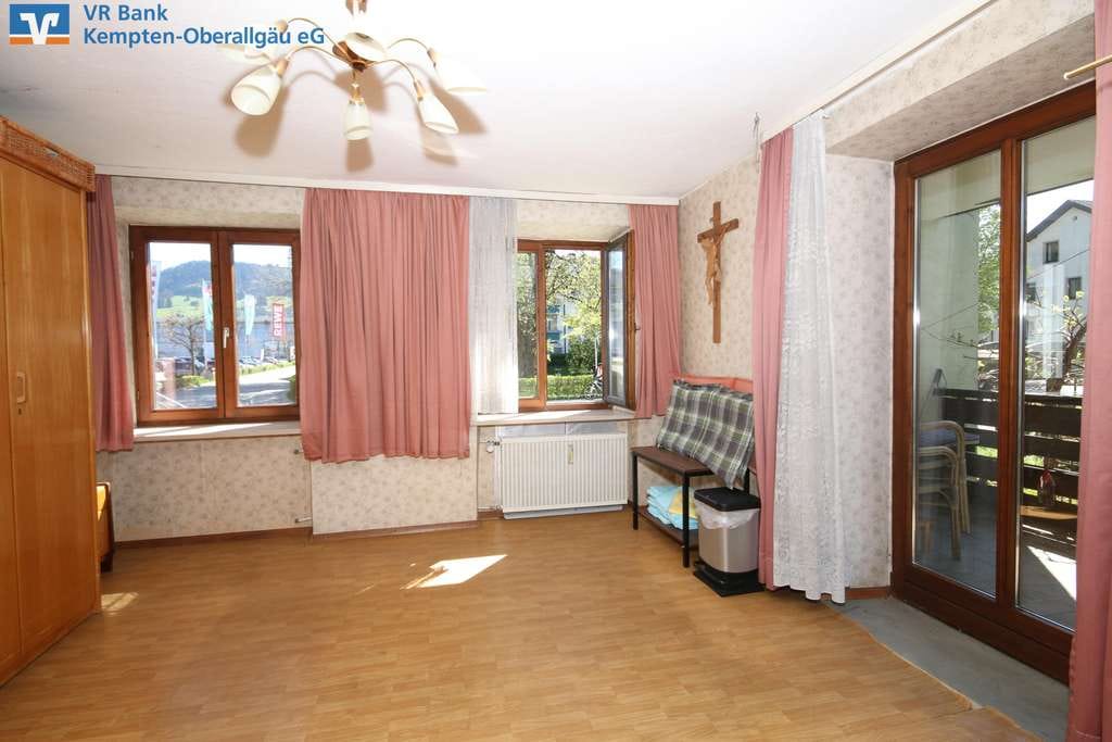 Immobilie in Sonthofen - Charmantes Dreifamilienhaus mit Entwicklungspotenzial - Bild 4