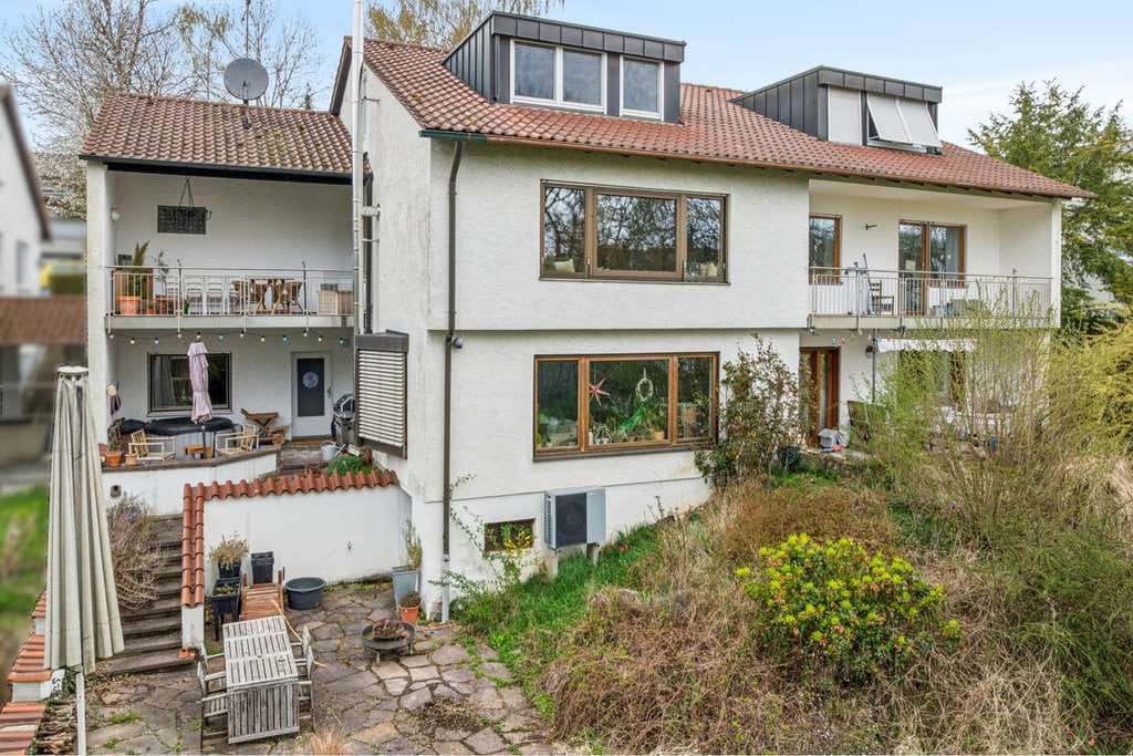 Immobilie in Blaustein - Wohnen & Rendite: attraktives Mehrgenerationenhaus mit ELW & 2 Airbnb-DG-Wohnungen in Weidach - Bild 1