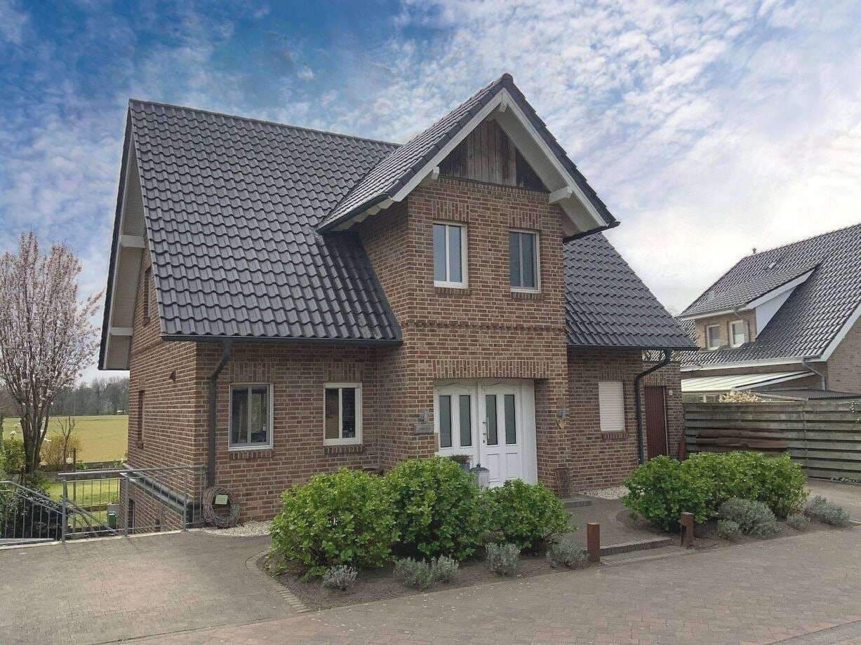 Immobilie in Südlohn - EFH mit Souterrain-Wohnung mit Blick über Wiesen und Felder - Bild 0