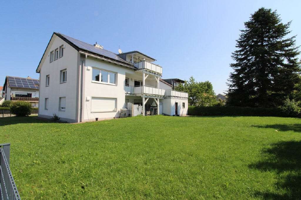 Immobilie in Schwabmünchen - Helle und schöne 1 ZKB - Dachwohnung mit großem Südbalkon in sehr guter Lage - Bild 0