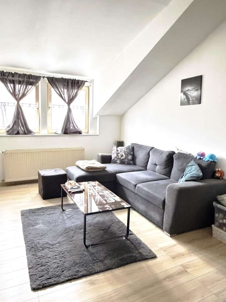 Immobilie in Obernzell - Charmante Dachgeschosswohnung am historischen Marktplatz von Obernzell - Bild 1