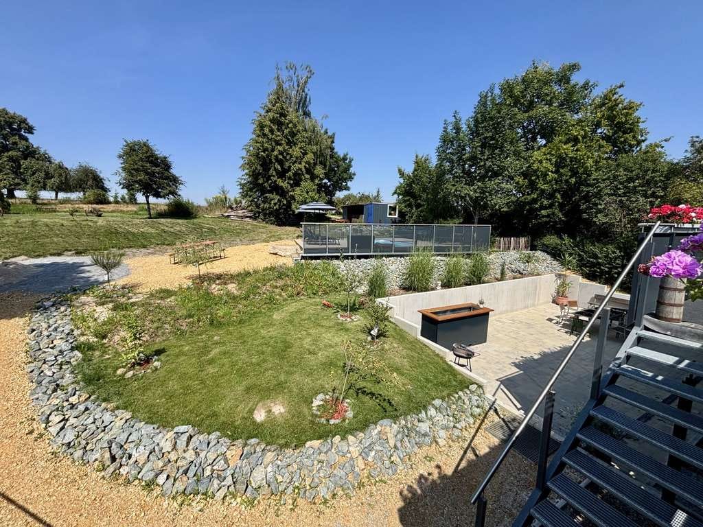 Immobilie in Langenbernsdorf - Einzigartiges Anwesen mit Wohnhaus, Gewerbeflächen, Ferienwohnungen und großem Naturareal! - Bild 2