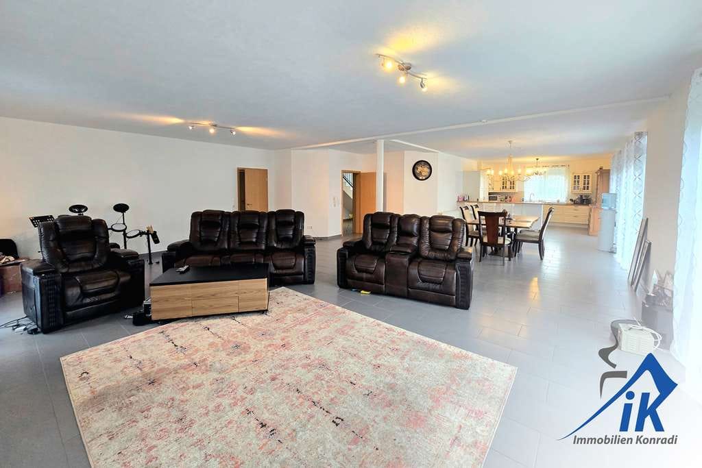 Immobilie in Mackenbach - IK |Mackenbach: schönes und großzügiges Einfamilienhaus mit Terrasse - Bild 2