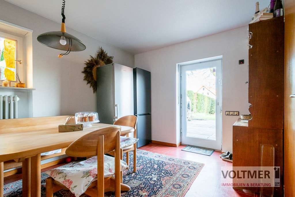 Immobilie in Schiffweiler - CHARAKTER - großzügige Maisonettewohnung mit zwei Garagen und Schwimmhalle in Schiffweiler! - Bild 3