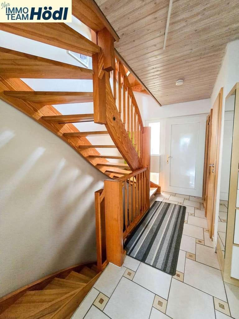 Immobilie in Lichtenstein - Doppelhaushälfte mit Garten und Garage - viel Platz für die ganze Familie - Bild 1