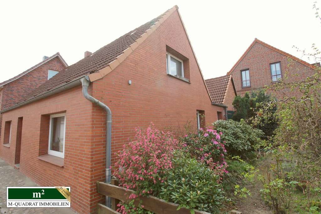 Immobilie in Lauenburg/Elbe - REN.BEDÜRFTIGES EFH MIT GR. NUTZFLÄCHE NAHE CITYLAGE DER OBERSTADT IN LAUENBURG - IDEAL FÜR FAMILIEN - Bild 0
