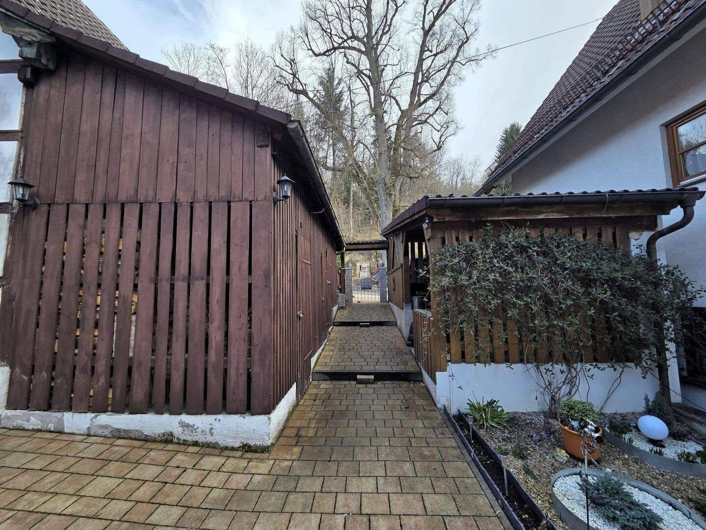 Immobilie in Pommelsbrunn - Ländlicher Wohntraum mit 2 Wohneinheiten  - Bild 3