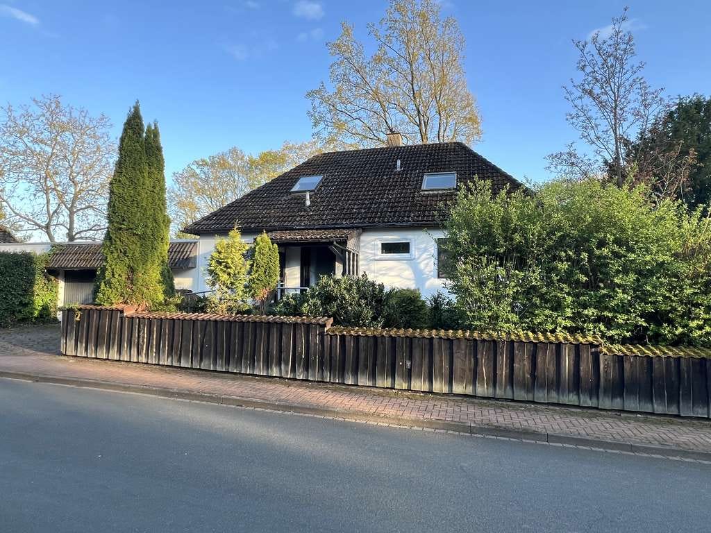 Immobilie in Garbsen - BÖTTGER bietet: Schönes Grundstück in Schloß Ricklingen - Einfamilienhaus gibt es dazu! - Bild 2