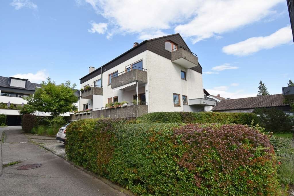 Immobilie in Allensbach - Großzügige Doppelhaushälfte mit Garten in ruhiger und See naher Lage von Allensbach - Bild 2