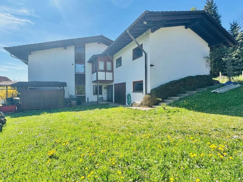 Immobilie in Weißensberg - *EIGENHEIM & MIETEINNAHMEN* Charmantes 70er-Jahre Haus mit Potential - ideal für Handwerker * - Bild 3