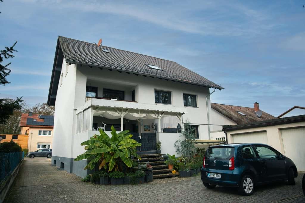 Immobilie in Ellerstadt - Attraktives Mehrfamilienhaus mit 4 WEs, voll vermietet, energetisch saniert als Effizienzhaus 70 - Bild 4