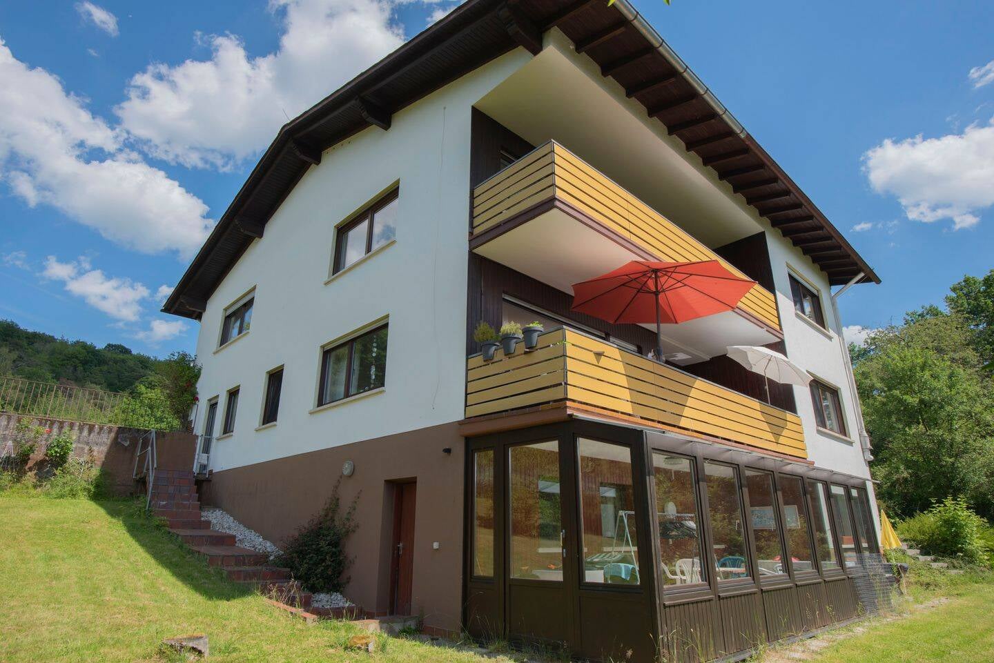 Immobilie in Rabenau - Die Lage entscheidet! Großzügiges Architektenhaus mit Einliegerwohnung. Wunderschöne Aussicht! - Bild 2