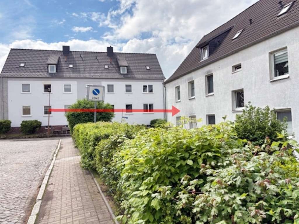 Immobilie in Schkopau - VOLLVERMIETETE KAPITALANLAGE IN SCHKOPAU – GEPFLEGTES 6-FAMILIENHAUS MIT STABILEN MIETEINNAHMEN - Bild 1
