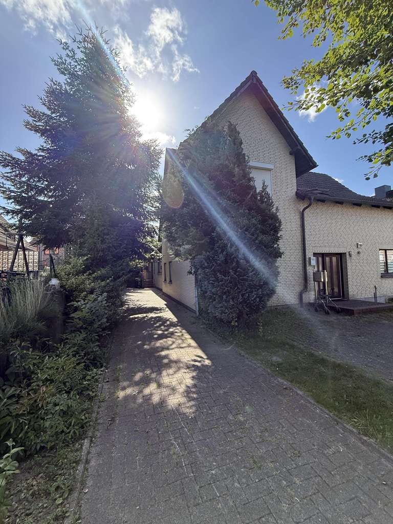 Immobilie in Bargteheide - Kapitalanlage mit Zukunft - Mehrfamilienhaus mit 3 Wohneinheiten in Bargteheide - Bild 1